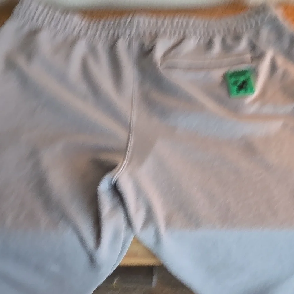 PUMA Men's Gray Sweatpants‎